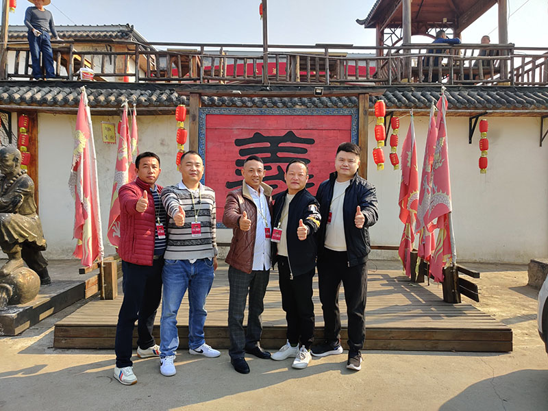 潤東方環(huán)??照{團隊出游 潤東方環(huán)保空調團隊出游